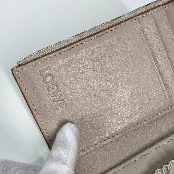 LOEWE Anagram Trifold Compact wallet - Picture 4 of 7